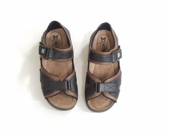 Mens Size 9 Mephisto Air Relax Shark Sport Sandals Dark Brown Black Leather Velcro Comfortable Walking Shoes Classic Hipster 90s Style Shoe