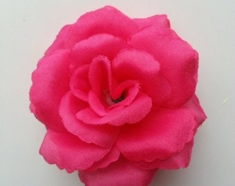 grande fleur en tissu rose fuchsia 70mm