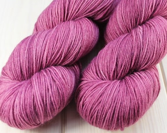 Skein hand - dyed Fingering - superwash Merino - and Nylon 100 g / m 425 - Heather