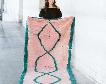 ROCHELLE - Vintage Boujaad Moroccan Rug (pink, teal green, colorful tassels)