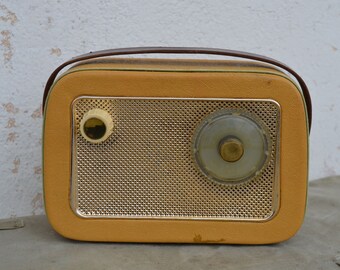 Working radio - Tesla radio - Tesla Comet 9 Commodore - Tesla transistor radio - Type golden colour - 9 transistor radio - Vintage radio