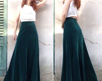 1970s does 40s French Vtg green velvet maxi skirt Sz S