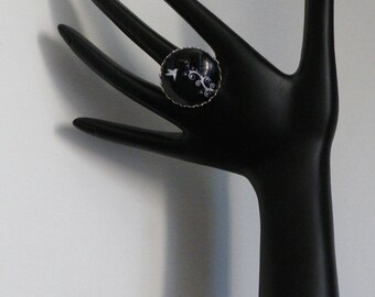 Glass cabochon Adjustable ring pretty little bird
