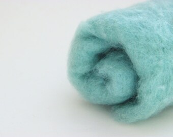 Needle felting wool 1 oz paradise - seafoam. Maori wool blend of coopworth and corriedale. Carded wool batts. Newborn photography prop.