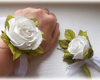 Wrist Corsage Boutonnière Wedding Boutonniere Wedding Corsage Mother of the Bride Father Prom Corsage Bridesmaid White Wedding alternative