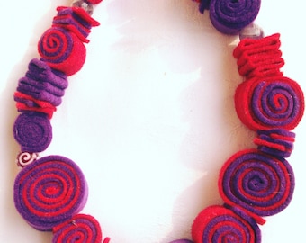 Red and Violet Felt and Lampwork Glass Beads Necklace, Nickel free
