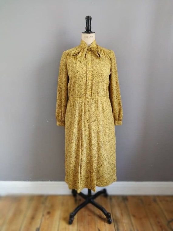 Silky mustard shirt dress / vintage yellow pussy bow dress / 80s work dress / silky long sleeve midi dress / UK 12