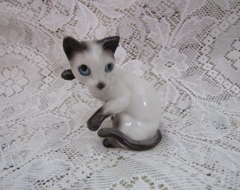 Vintage Siamese Cat Figurine, Made in Japan