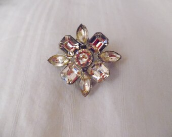 Vintage Weiss Style Rhinestone Pin