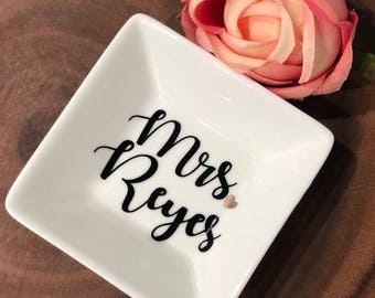 Personalized Ring Dish- Ring Dish- Bridal shower gift- Wedding Gift- Engagement Gift- Jewelry Holder- Personalized Gift- Bride to Be Gift