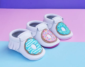 Donut Moccasins | Baby Moccasins | Handmade moccs | Crib Moccs | Leather Shoes| Crib Booties | Donut moccs