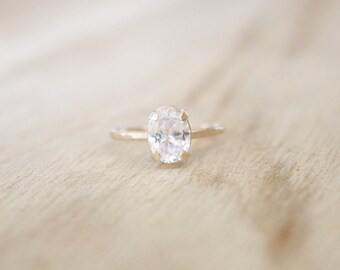 Thin hammered gold oval solitaire ring, gold oval cz ring, dainty gold ring, gold solitaire ring, engagement ring, gold ring, oval ring