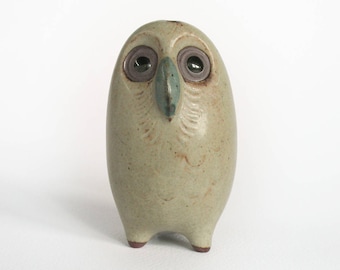 Ceramic Owl, Salt Shaker, Pepper Shaker, Vintage Shaker, Japanese Vintage, Vintage Decor, Collectible Decorative Salt. Made In Japan.