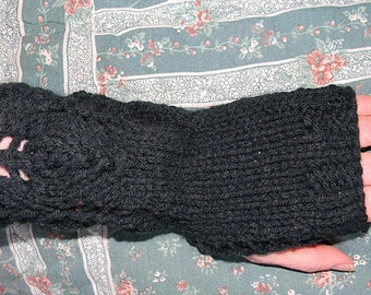Three Flame Fingerless Gloves knit pattern