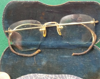 Vintage Eye Glasses with case Gold Filled Wire framed lenses eye glasses Flex frames 1/10 th 12K gold filled frames spectacles eyewear