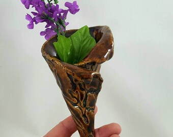 Wall pocket vase, wall pocket, ceramic hanging wall vase, clay wall vase, wall flower vase, pottery anniversary