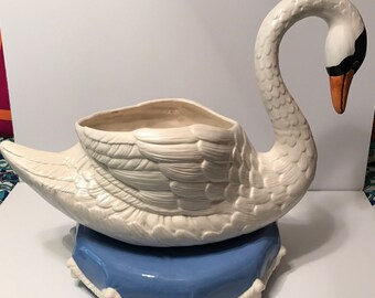 Wonderful vintage swan planter with pretty stand