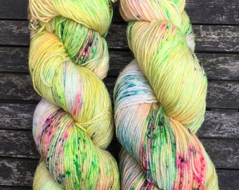 Pina Colada (superwash merino w/ nylon - 100g hand dyed sock yarn)