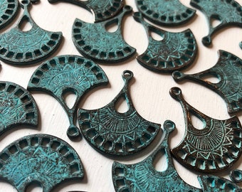 28 x 30mm Verdigris Copper Patterned Fan Set of 8