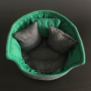 Large cuddle cup. Pet sofa. Guinea pig bed. Pet beds. Fleece bed. Fleece sofa. Pet sofa.