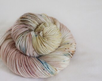 Wrapped Up In Books - Gosling - 80/10/10 superwash merino/ cashmere/ nylon sock yarn