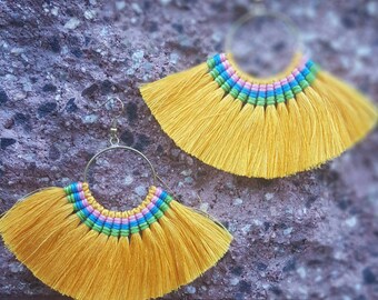 Tassel earrings in brass