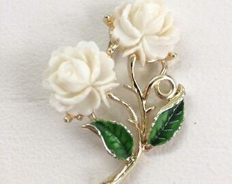 Vintage Carved Molded White Plastic Lucite Flowers Pin Brooch
