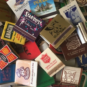 LOT OF 30 MATCHBOOKS from the 40s to 90s / vintage matches matchbook hotels casinos bar las vegas matchcovers match covers cover book books