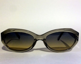 Vintage Anne Klein Sunglasses Mod - 137/16 ***** UsEd *****