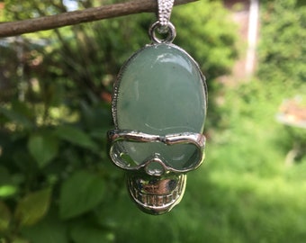 Jade stone skull pendant