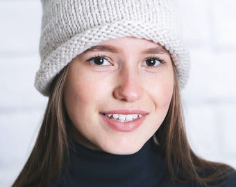 Beige winter hat Beige winter beanie Beige beanie women Beige hat women Chunky hat beanie Cat beanie Cat ear hat Knit cat hat Knit pussy hat