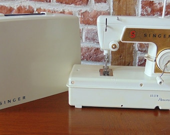 Sewing machine child Singer vintage