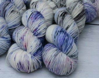 Spectre - 80/10/10 - Superwash Merino - Cashmere - Nylon - 435 Yards - MCN Sock Yarn - Speckled - Purple - Gray - Grey - Ready To Ship