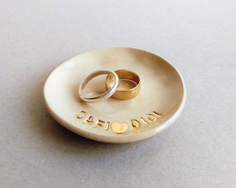 Wedding Ring Holder, Personalized Ring Dish, Jewelry Dish, Wedding Gift, Bridal Shower Gift, Engagement Gift, Gift for Couple, Pottery Gift