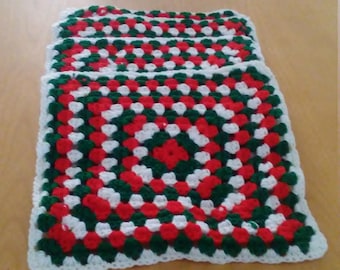red, green and white placemats