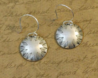 11/16" Sterling Silver Hammered and Textured Disk Round Earrings with Chevron Edge Texture, western, cowgirl, arrow, bytwilight, simple