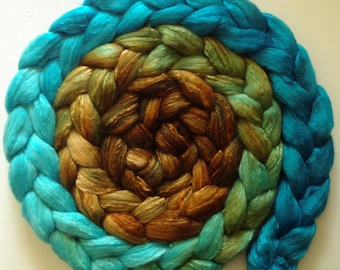 Hand Dyed gradient roving 5ozs polwarth mulberry silk 70/30 ready to ship