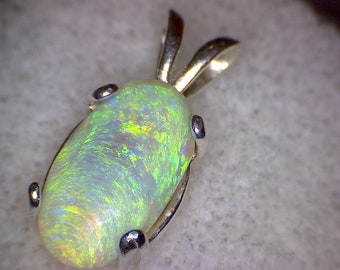 Beautiful Lightning Ridge Australian Black Opal Pendant