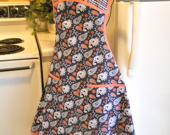 Vintage Style Full Apron in Navy and Peach Paisley SALE