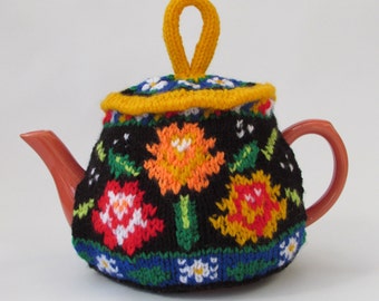 Canal Boat Roses and Daisies Tea Cosy Knitting Pattern