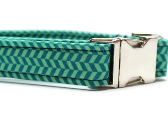 Green Geometric Dog Collar | Your choice of metal buckle or plastic buckle | Geometric Dog Collar | Winter Dog Collar | Green Dog Collar