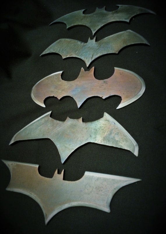 batman batarang statue