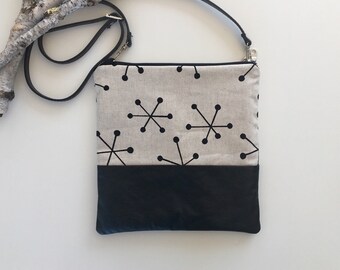 Japanese Print & Vegan Crossbody Purse // Crossbody Bag // Vegan Crossbody Bag // Vegan // Handmade Purse // Shoulder Bag