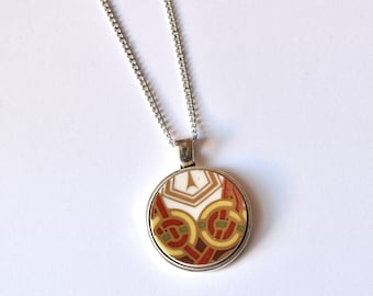 Simple Circle Broken Plate Pendant - Irish Celtic Knot - Recycled China