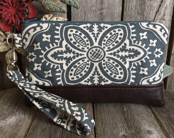 Iphone 7 Plus Wristlet Wallet, Vegan Leather Wristlet, Iphone 6 Wallet Case, Bridesmaid Clutch Wallet, Leather Clutch, Gift For Her