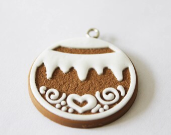 1 x large pendant for your Christmas Decor.