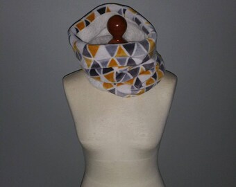 Adult "pull-on" reversible Snood