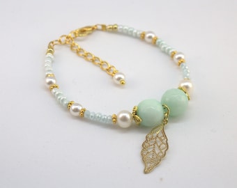 Mint bracelet with a leaf