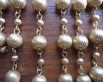 1970's textured gold tone choker