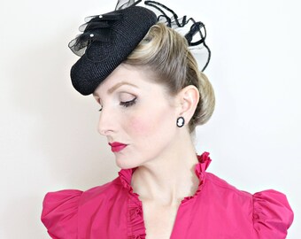 Vintage 1930s Hat / Black Tilt Hat / Crin Ruffles / 1940s hat / Cute